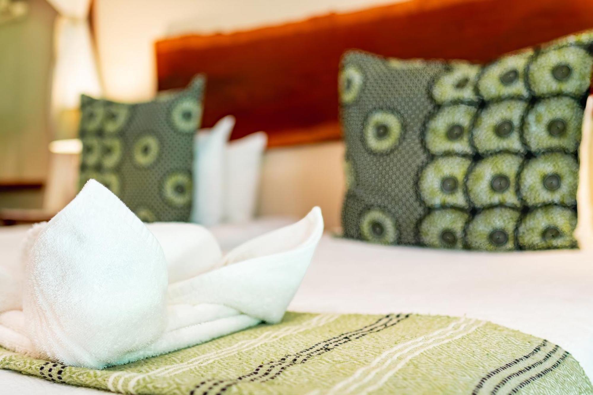Bayete Guest Lodge Victoria Falls Dış mekan fotoğraf
