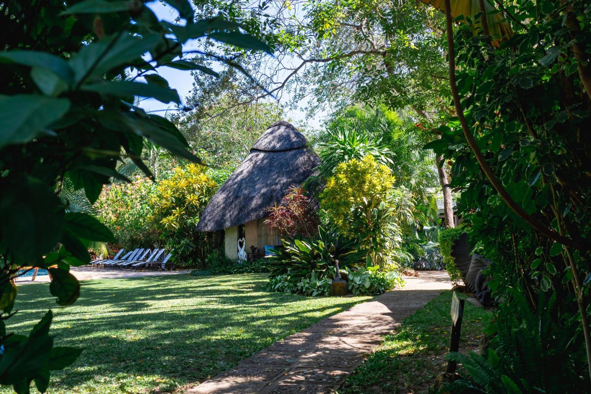 Bayete Guest Lodge Victoria Falls Dış mekan fotoğraf